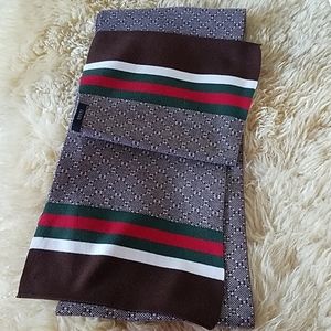 Gucci classic scarf...wool vintage